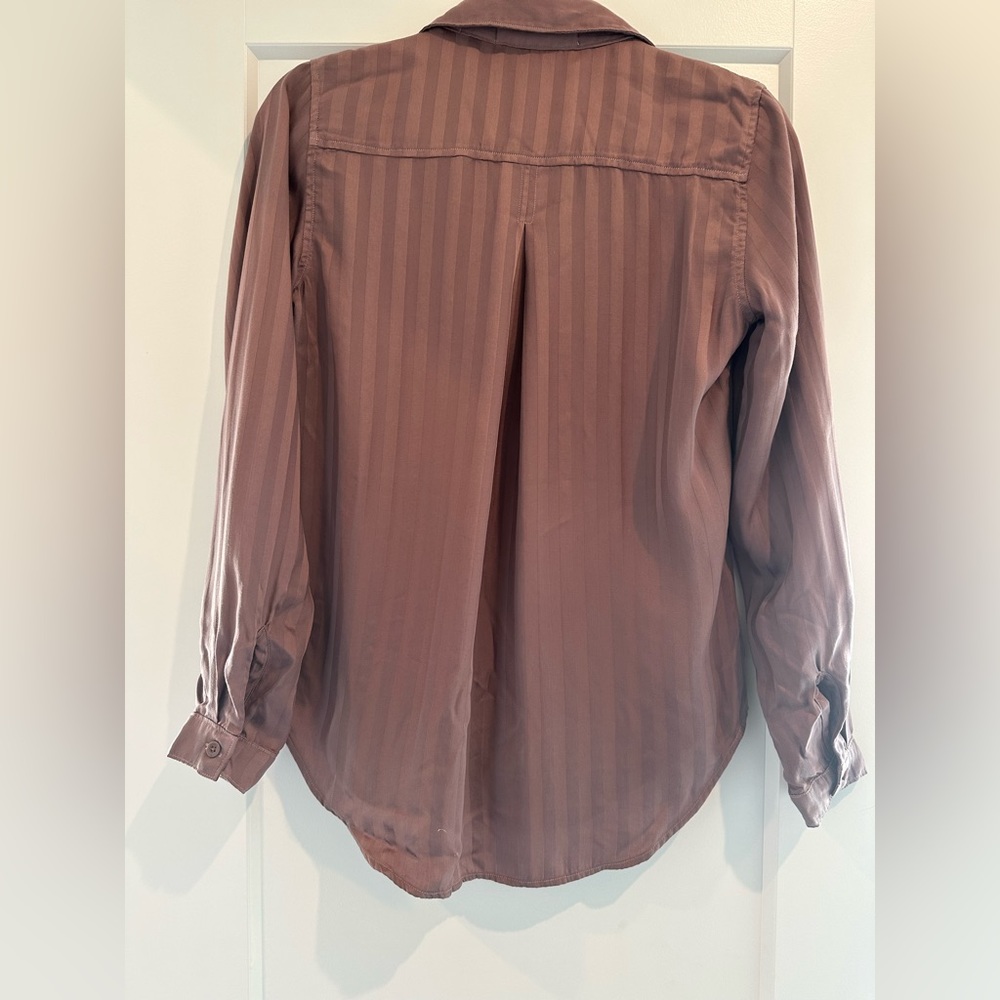 Cloth & Stone Mauve Button Down Shirt - Picture 4 of 4